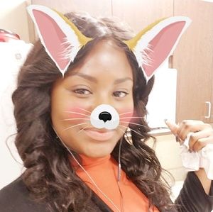 Meet your Posher, Deanna